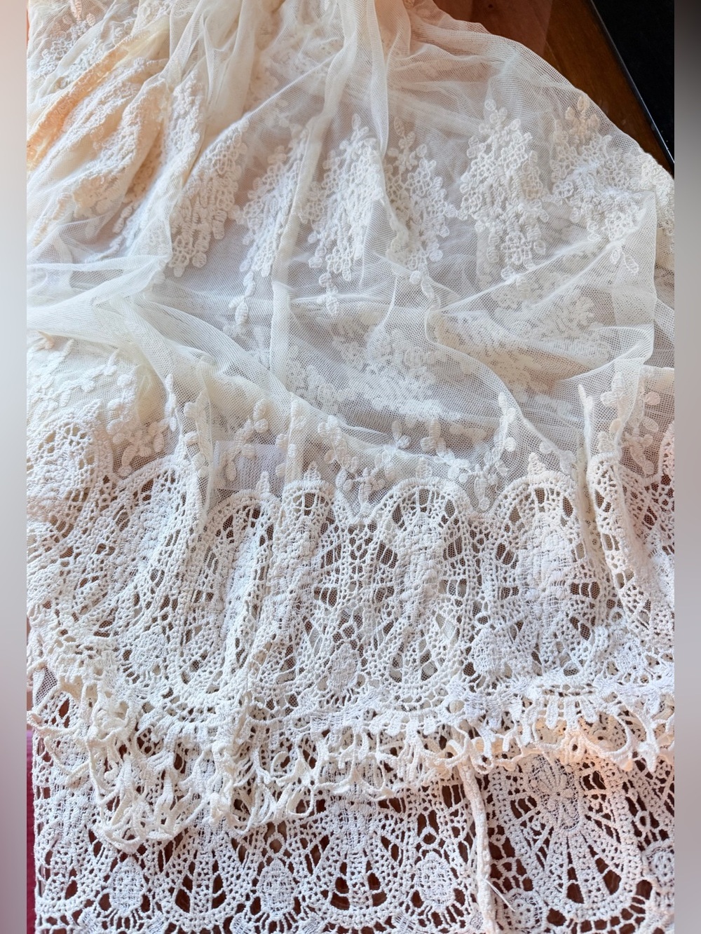 Alluring Beulah Lace embroidered Sheer Lace Duster Robe in Ivory - Picture 8 of 10